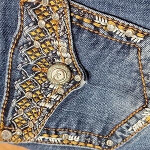 Shyanne Mid Rise Jeans 30 Short